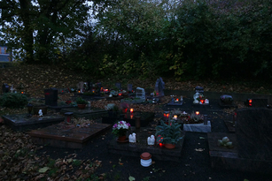 „Seelenlichter“ auf dem Naumburger Friedhof